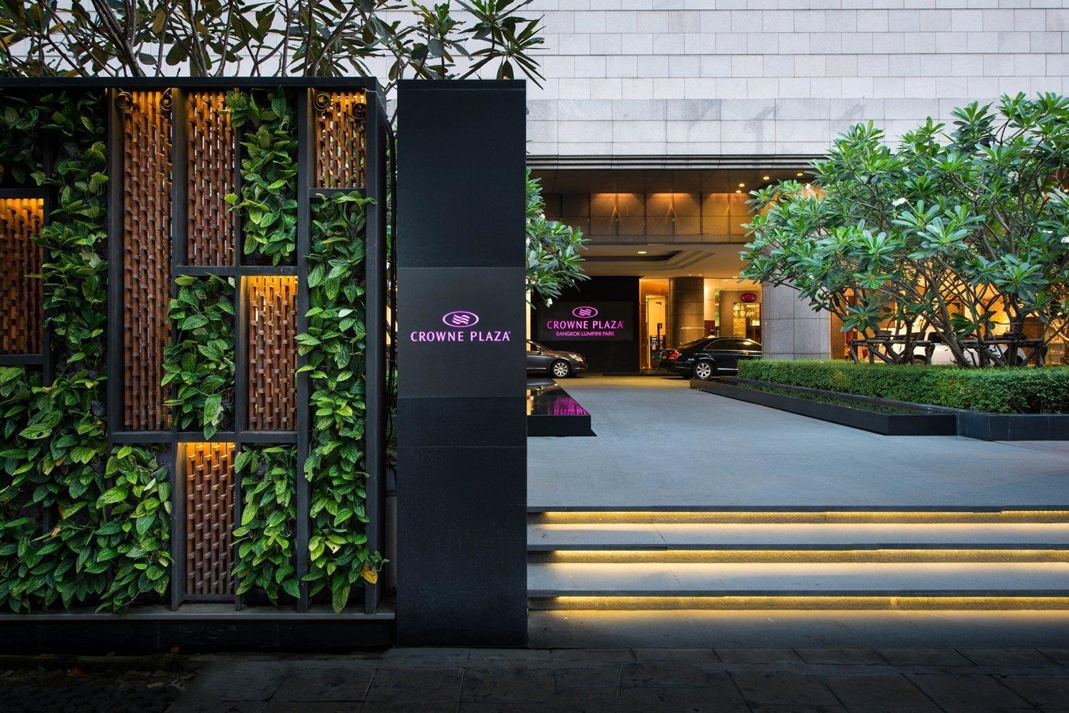 Crowne Plaza Bangkok Lumpini Park, An Ihg Hotel Exterior photo